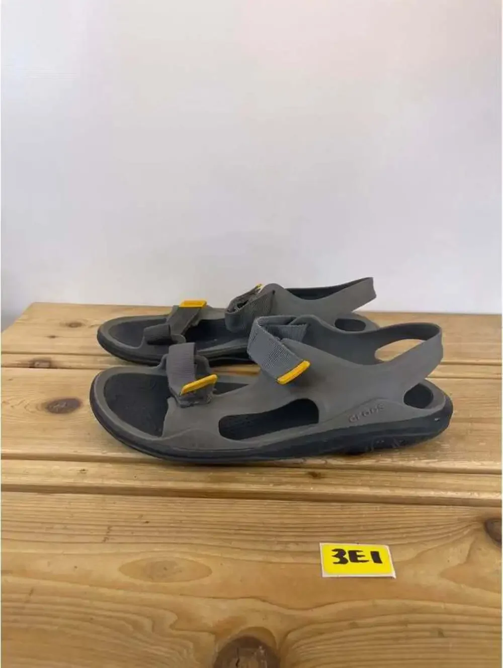 Crocs Swiftwater Sandals Grey M11